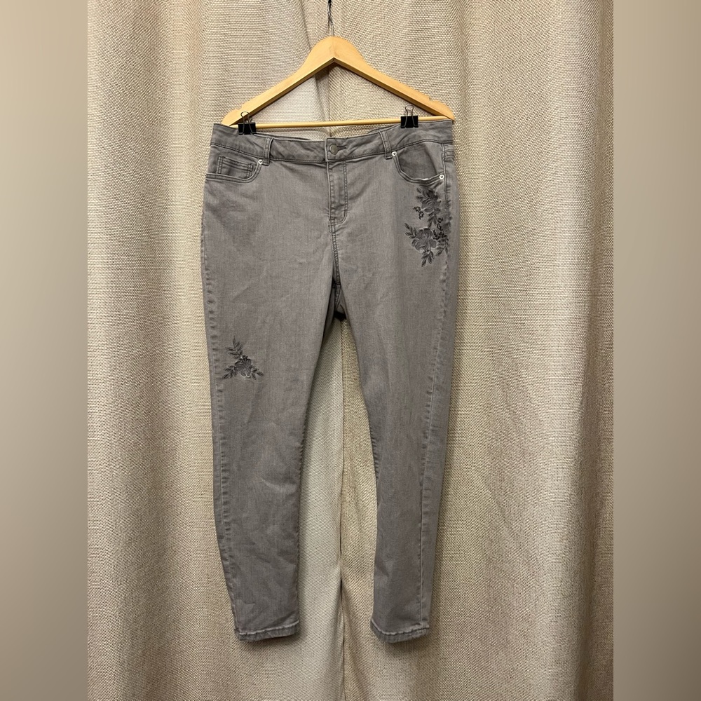 Westport, skinny, signature fit, gray, floral details, 16